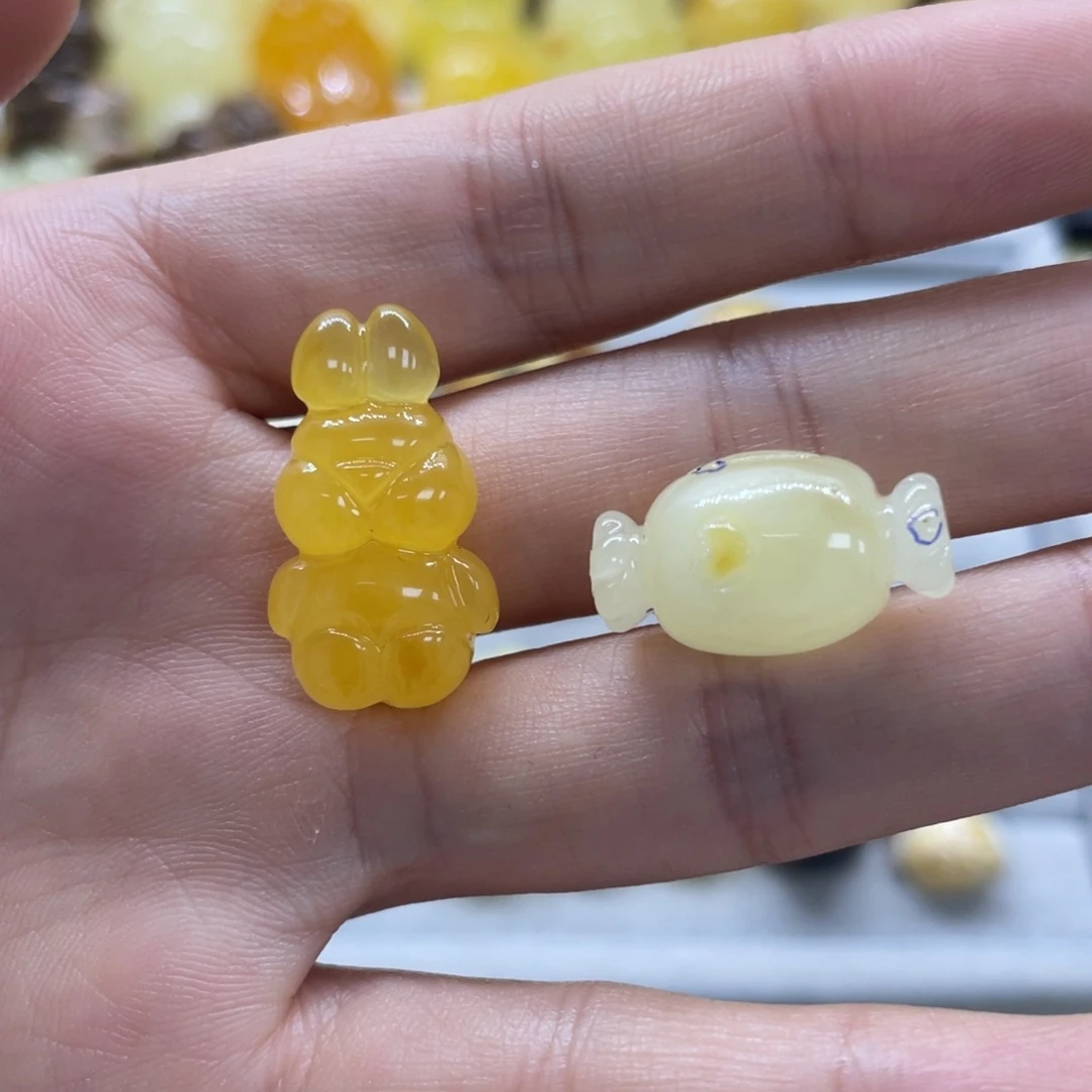 未镶嵌琥珀裸石把****?天然琥珀