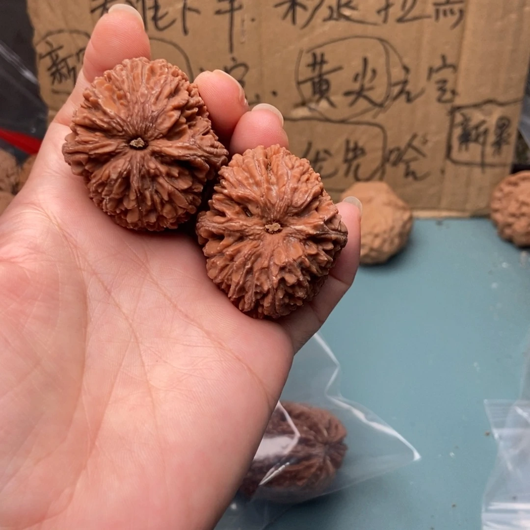 止***昂吊坠文玩核桃蒜头106