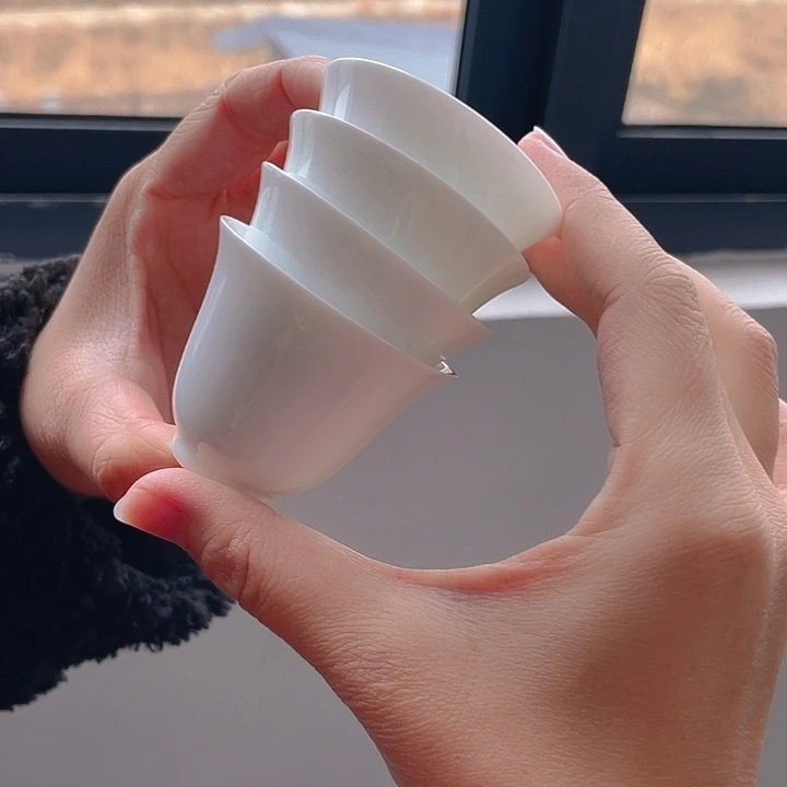 瓷片我的评分很好看呀……是