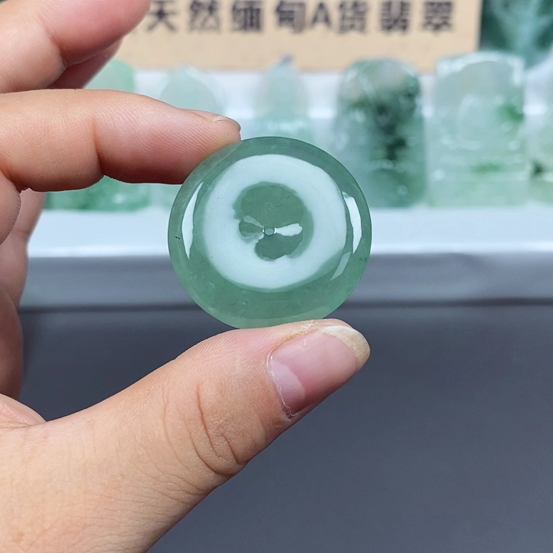 七****翡翠未镶嵌颈饰翡翠