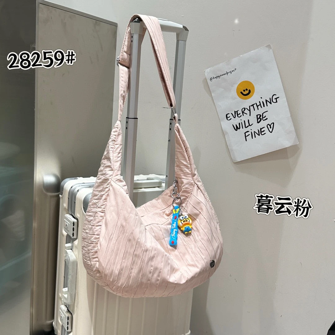 新款大容量小众背包复古休闲尼龙布饺子包高级感女单肩斜挎百搭