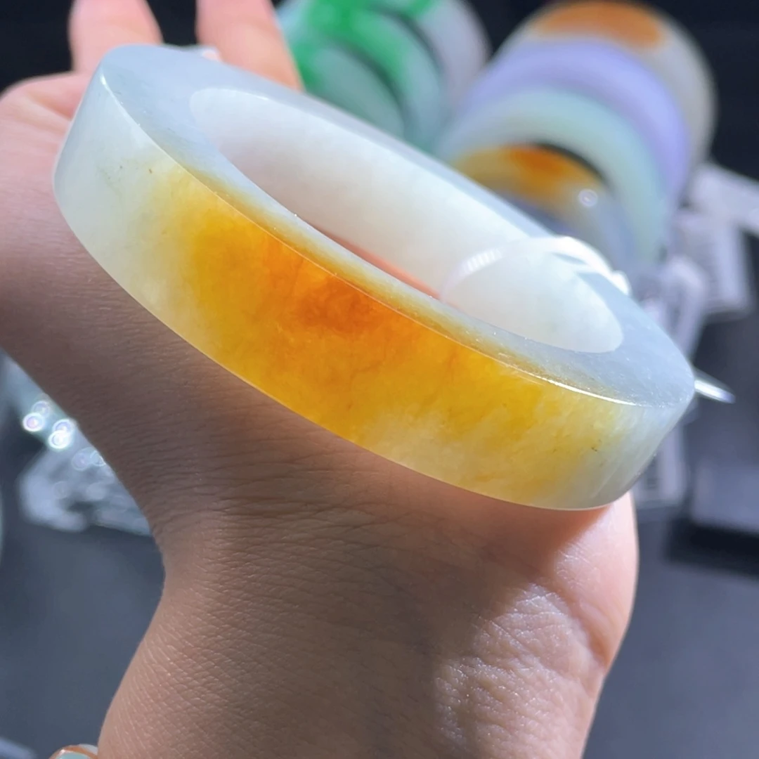 未镶嵌手镯定制翡翠