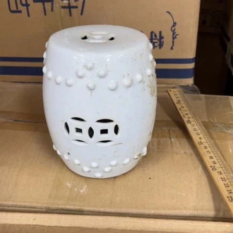 瓶只****愁瑕疵瓷片处理不退不换。。。。。。