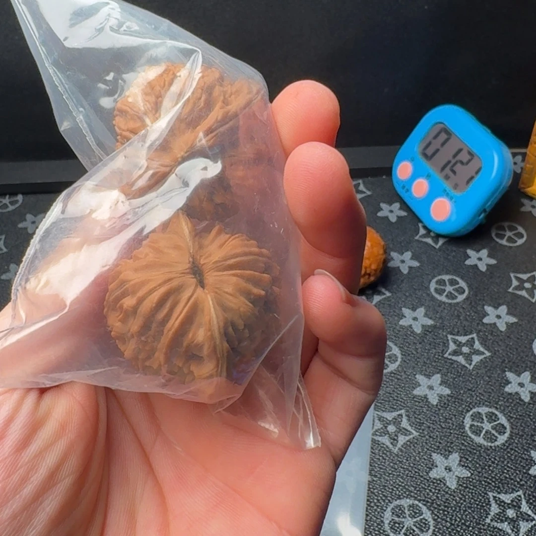 文玩核桃吊坠核桃树的生长环境与习性