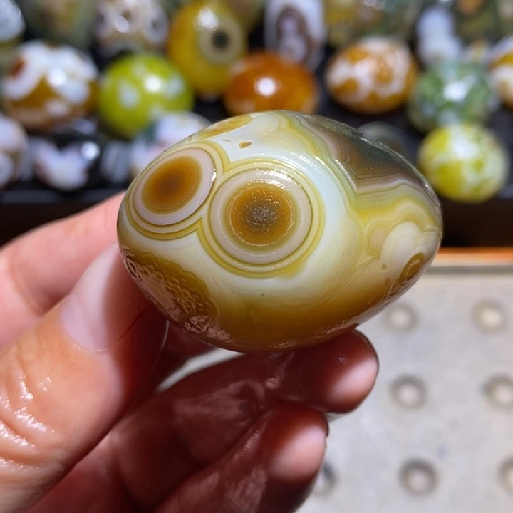 未镶嵌玛瑙/玉髓珠宝半成品83