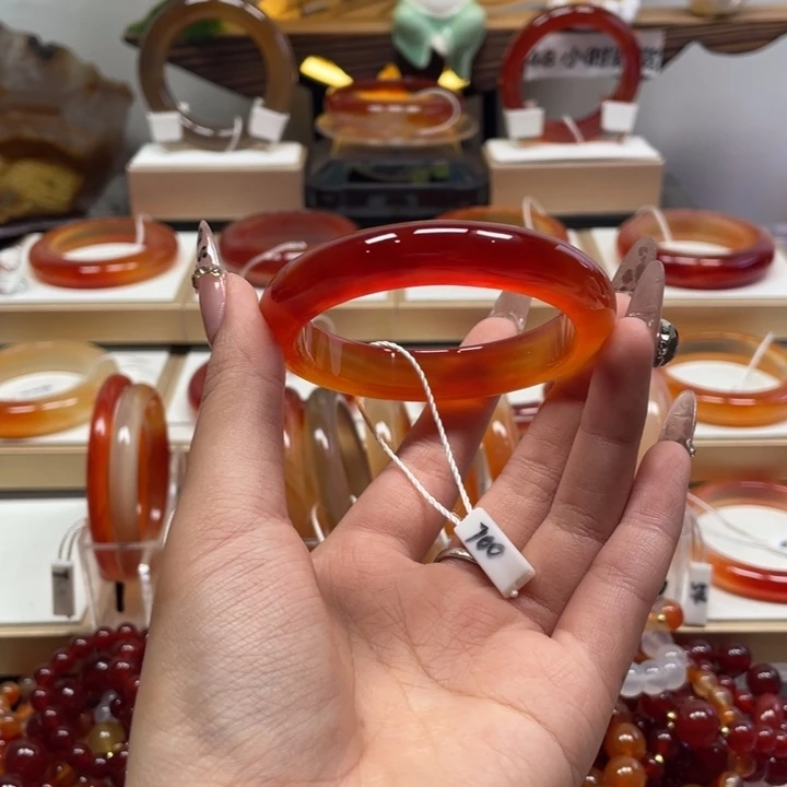 玛瑙/玉髓未镶嵌手镯