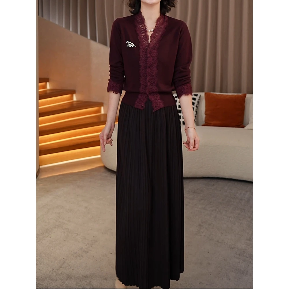 洋气时尚蕾丝拼接针织套装女爆款2025新款高级感气质减龄开衫半裙