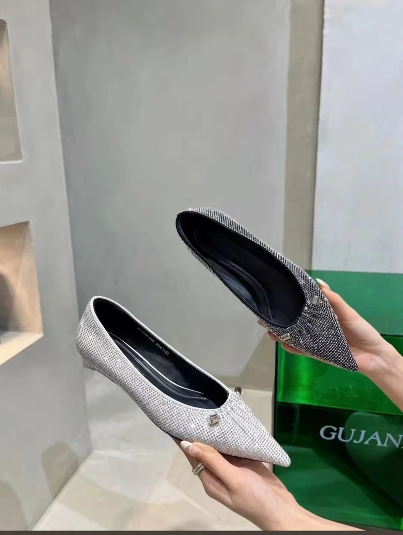 【聚新汇】1202-888新款百搭满钻平底一脚蹬浅口单鞋