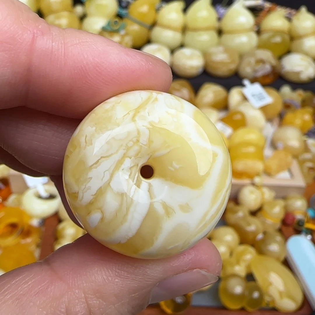 蜜蜡吊坠(不含链)未镶嵌Y****?蜜蜡平安扣