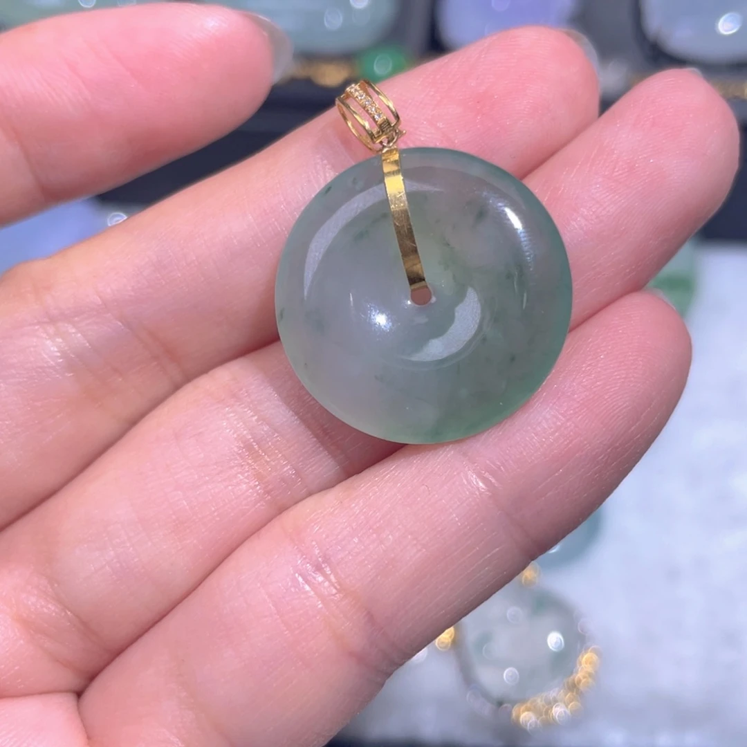 颈饰18K金镶嵌翡翠翡翠