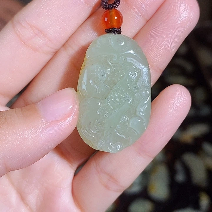 和田玉未镶嵌颈饰