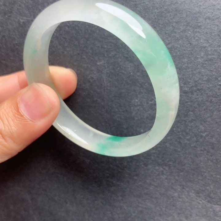 未镶嵌手镯石英质玉