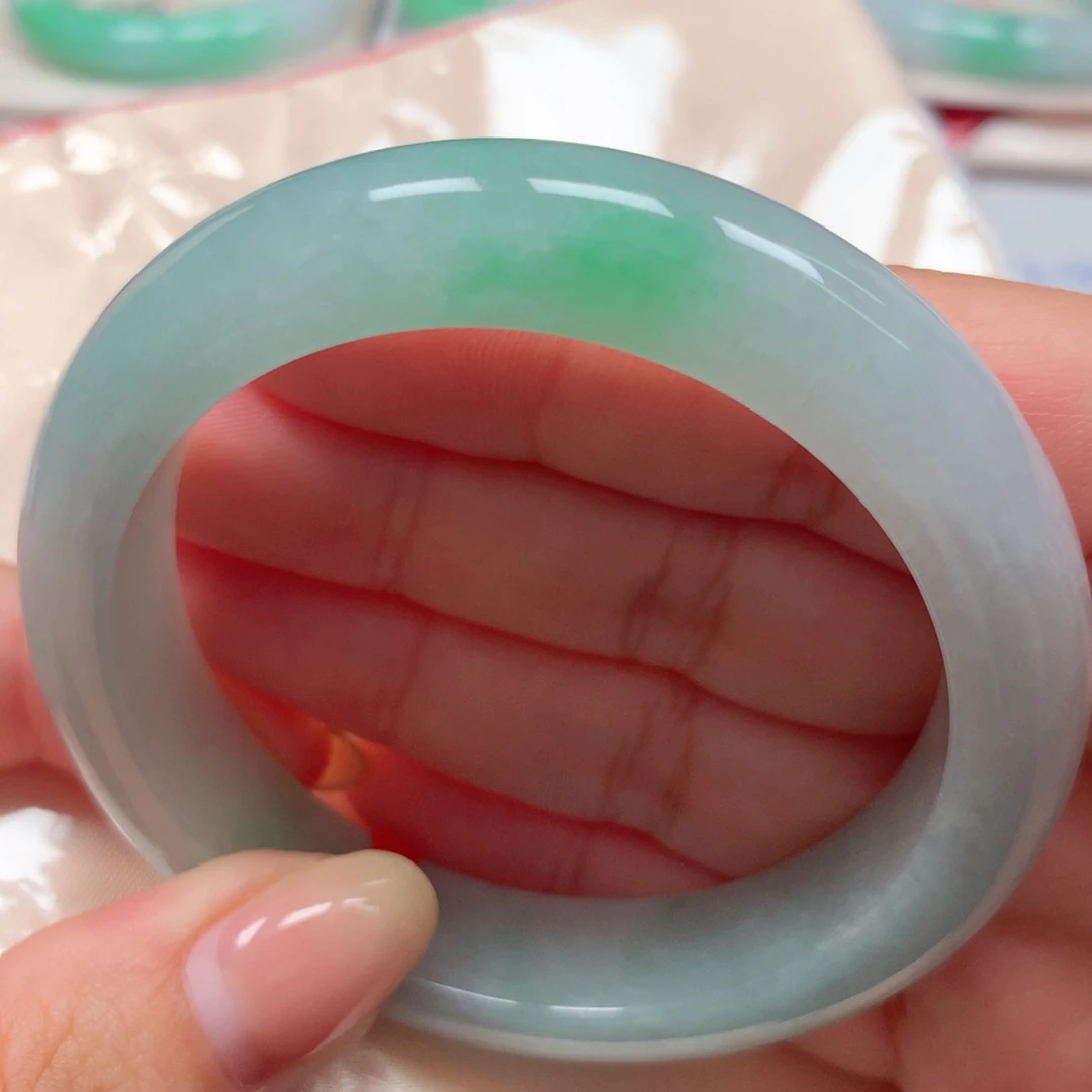 翡翠未镶嵌手镯37冰胶阳绿 绿底青