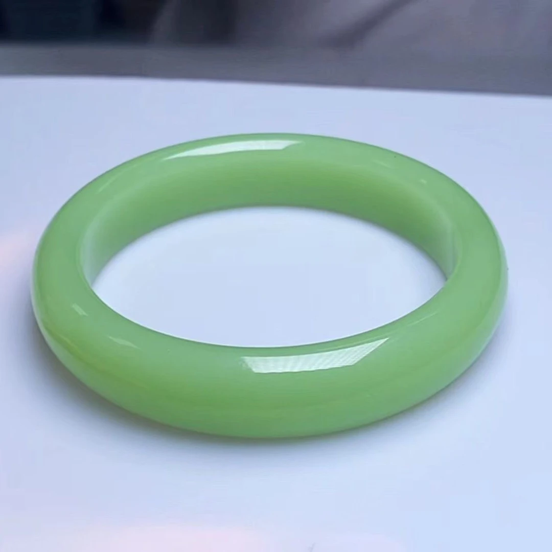 苹果绿正圈手镯