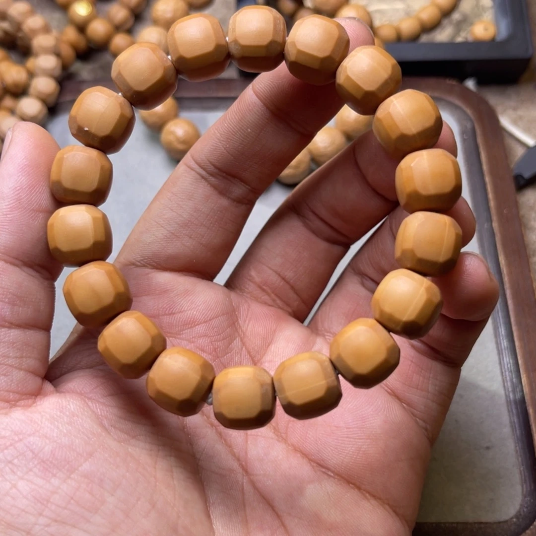 猴头核桃吊坠星图六方12.5mm