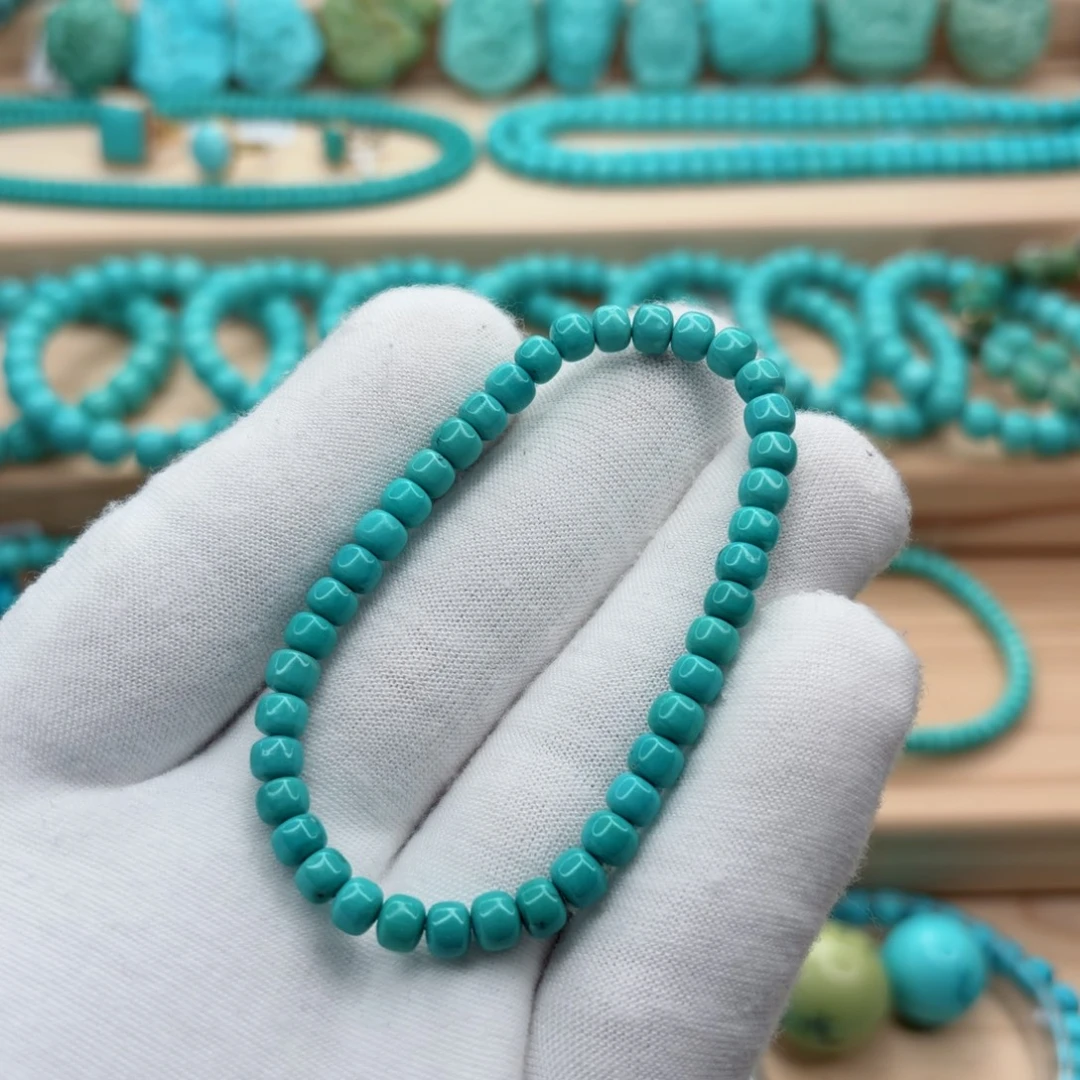 亚***色绿松石未镶嵌珠宝奇石