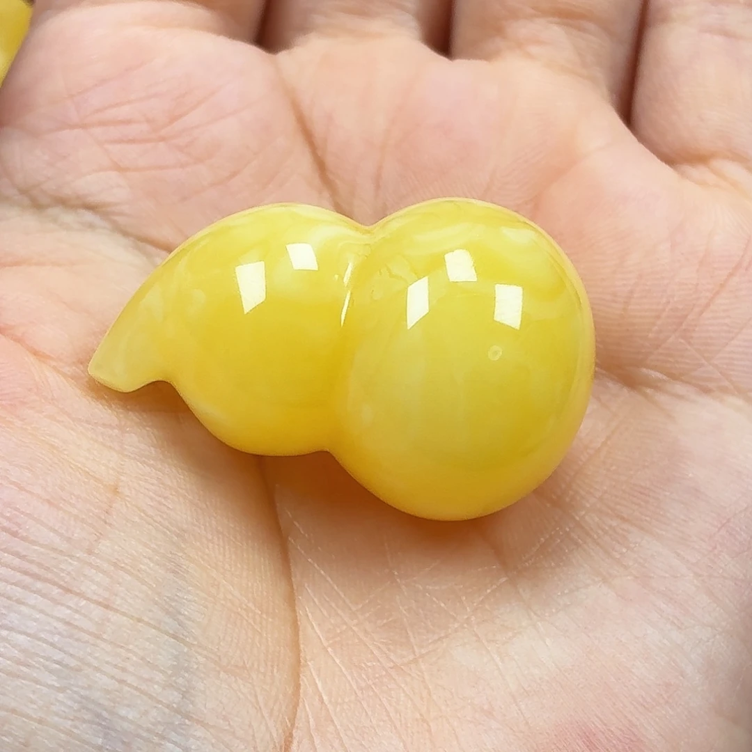 星***”蜜蜡未镶嵌颈饰焦皮浓蜡妖花葫芦