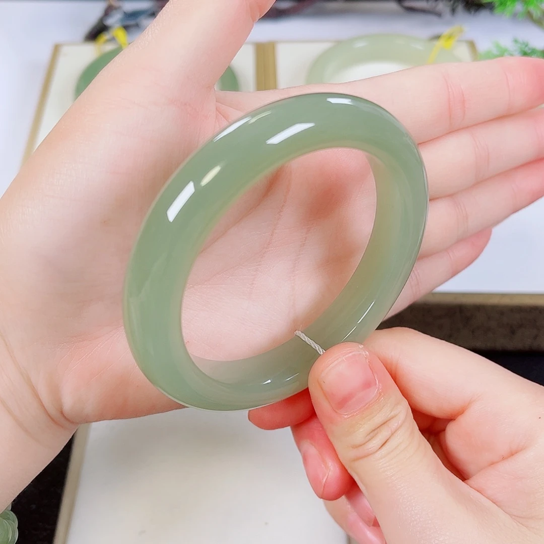 和田玉未镶嵌手镯55/56