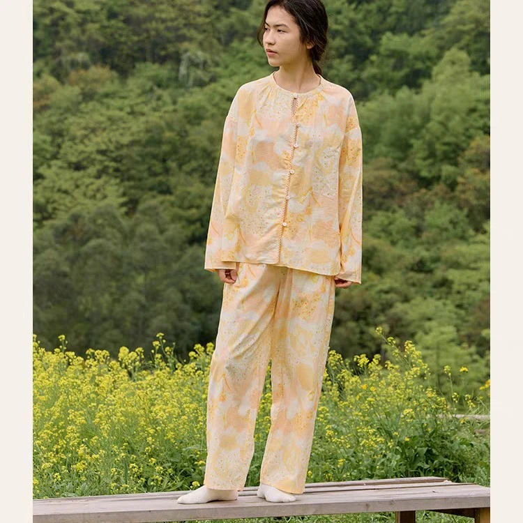 秋冬新款纯棉圆领套头花朵印花简约女士家居服