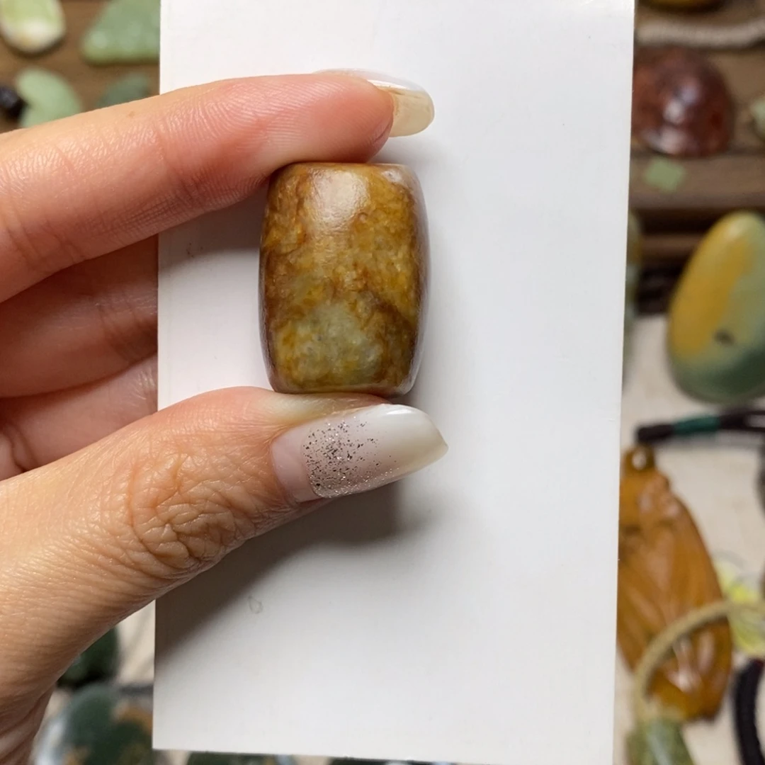 岫岩河磨玉（透闪石质玉）颈饰未镶嵌居*居