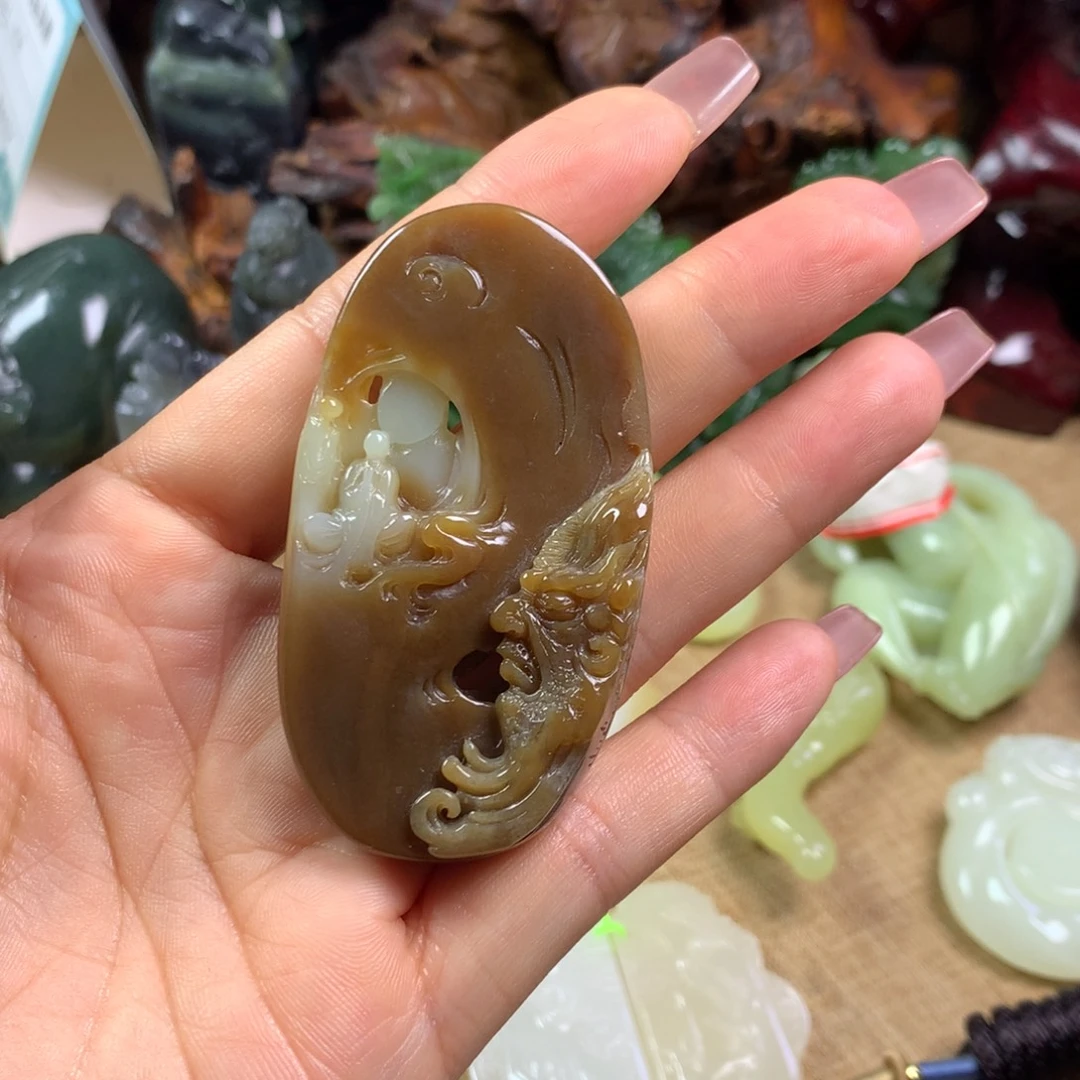 和田玉未镶嵌颈饰