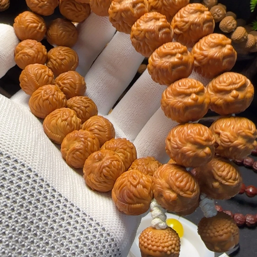 ¹***.吊坠猴头核桃猴头