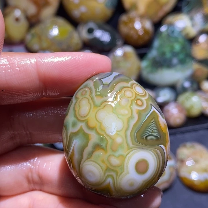 玛瑙/玉髓未镶嵌珠宝半成品135