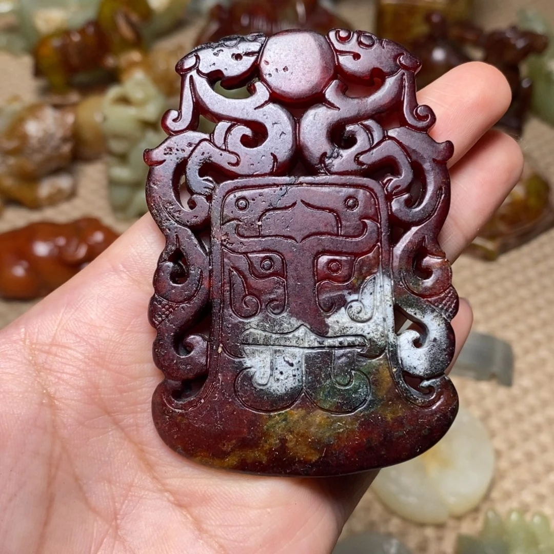 蛇纹石玉未镶嵌颈饰