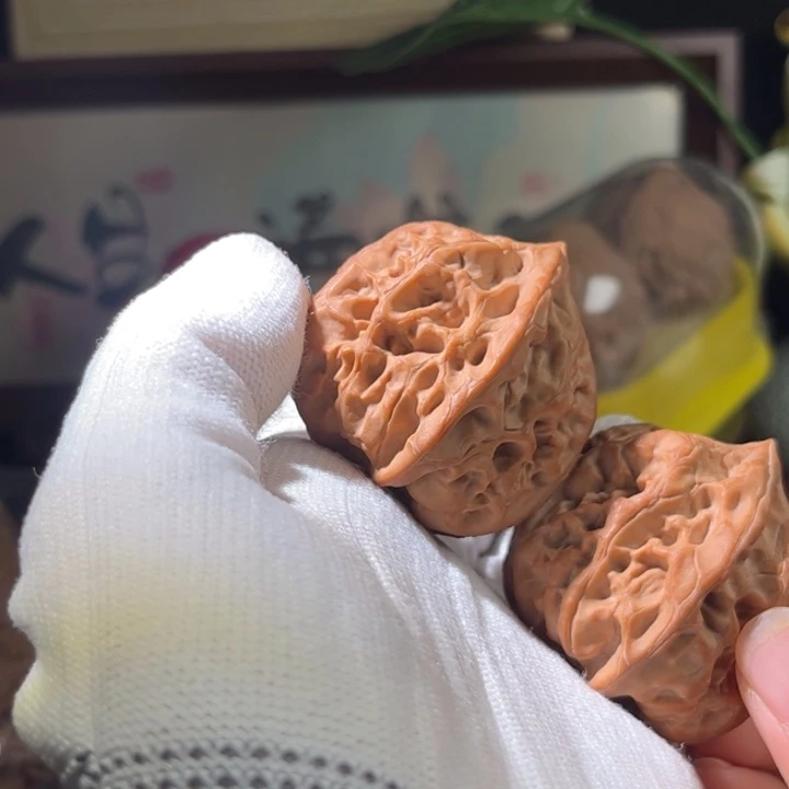 r***y吊坠文玩核桃火苗