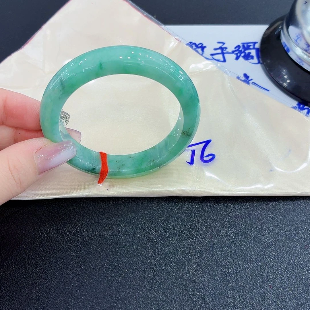 翡翠未镶嵌手镯天然缅甸翡翠手镯56