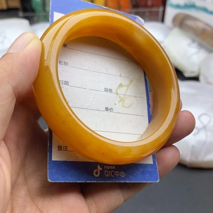 未镶嵌手镯石英质玉