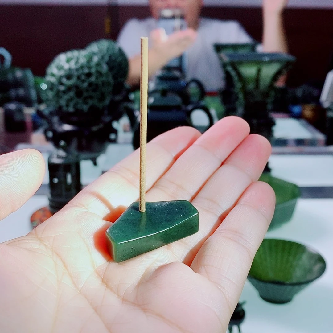 未镶嵌和田玉（青玉）摆件