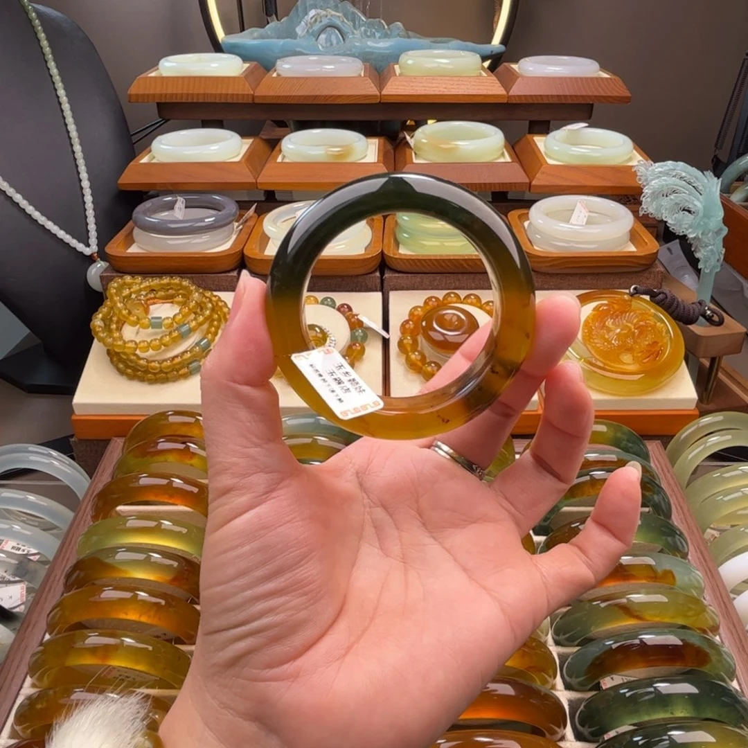 蛇纹石玉未镶嵌手镯54