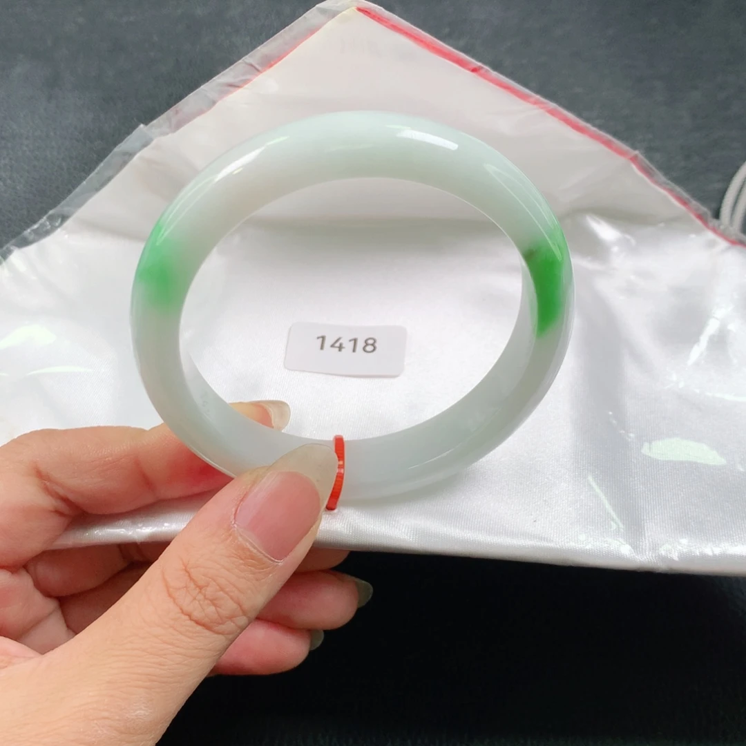 翡翠未镶嵌手镯03