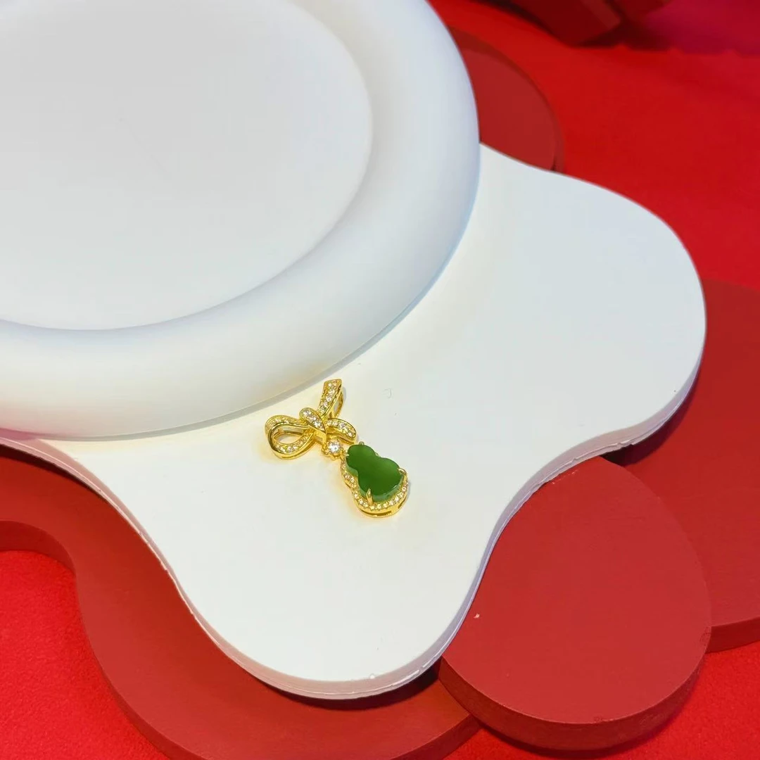 S925银蝴蝶结镶嵌碧玉葫芦HNZ10439