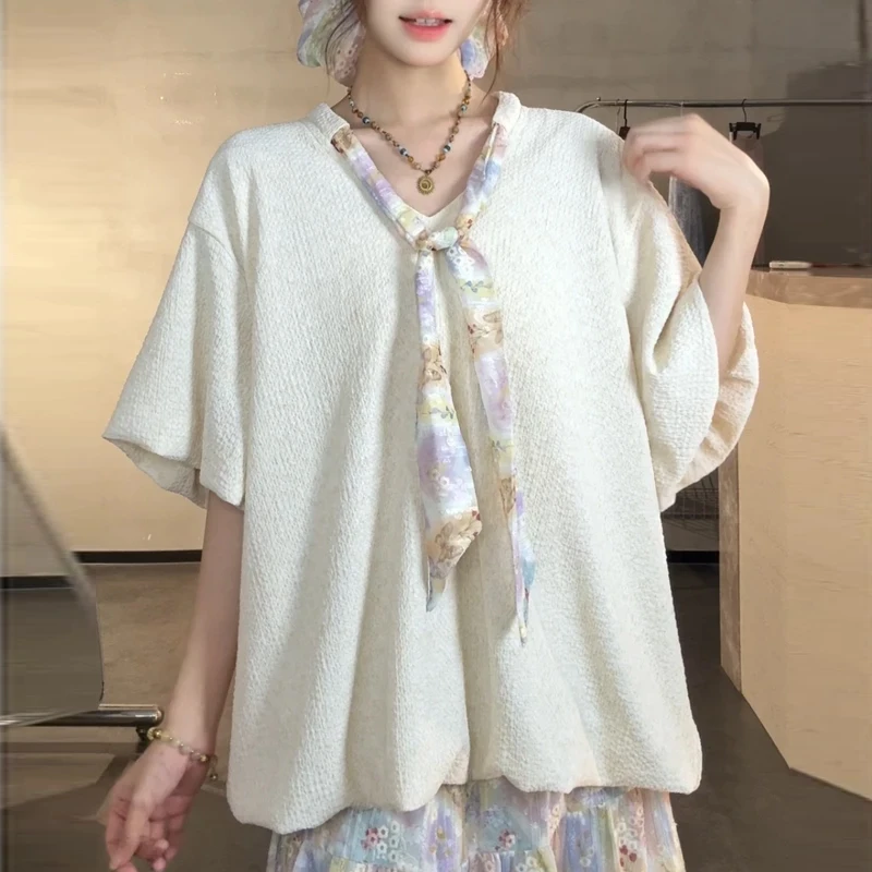 2025年新款V领短袖衬衫女士时尚百搭设计感显瘦小众洋气潮流衣服