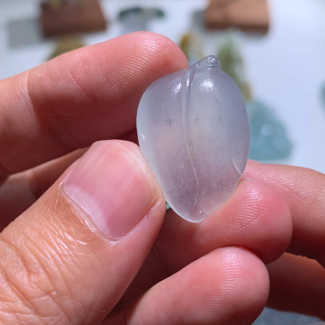 定制翡翠未镶嵌挂件