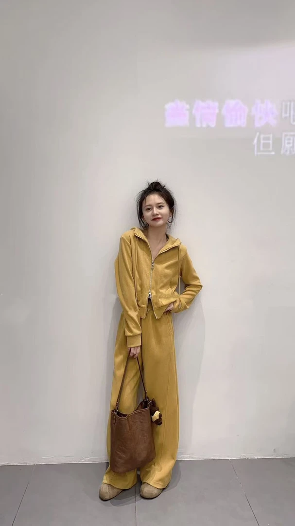 2025秋季新款高级感气质休闲运动连帽卫衣外套百搭阔腿裤两件套装