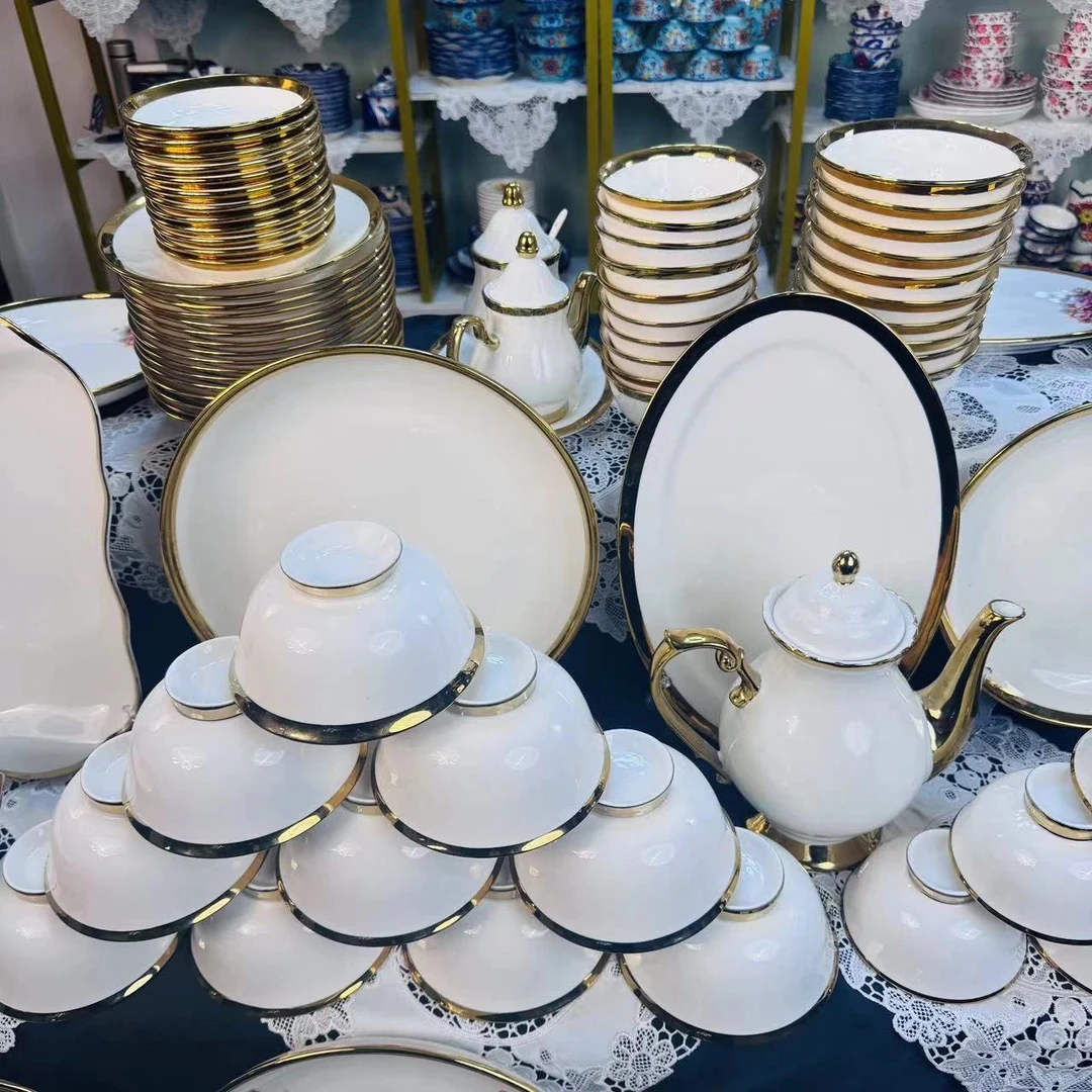 ah 58tallih bir yurux .58一套白色金边网红高档碗碟套装。