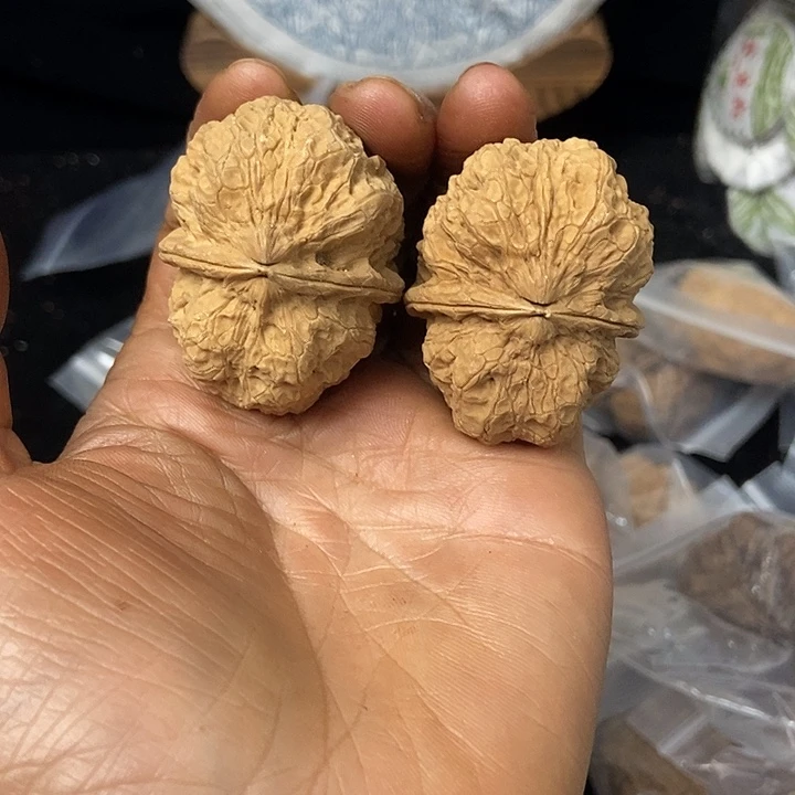 把件文玩核桃云南铁核桃基地97