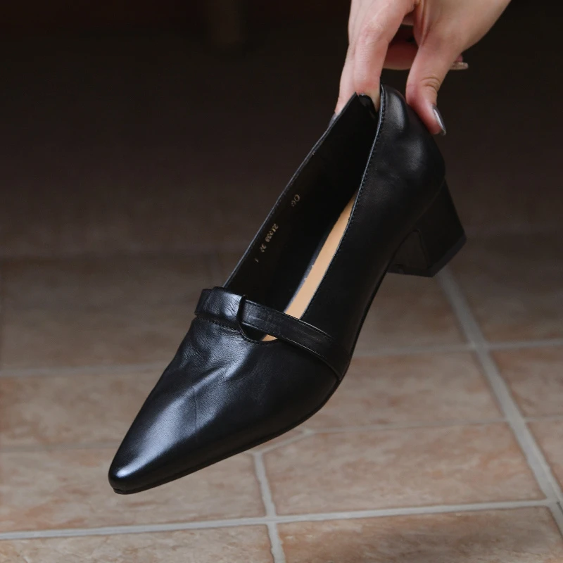 真皮断码清仓法式复古尖头单鞋女2025春秋新款百搭中跟浅口乐福鞋