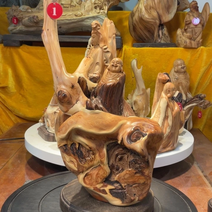 柏木（崖柏）波****8崖柏  弥勒