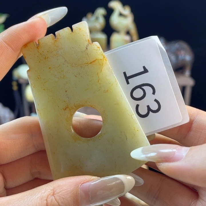 和田玉（糖玉）未镶嵌挂件