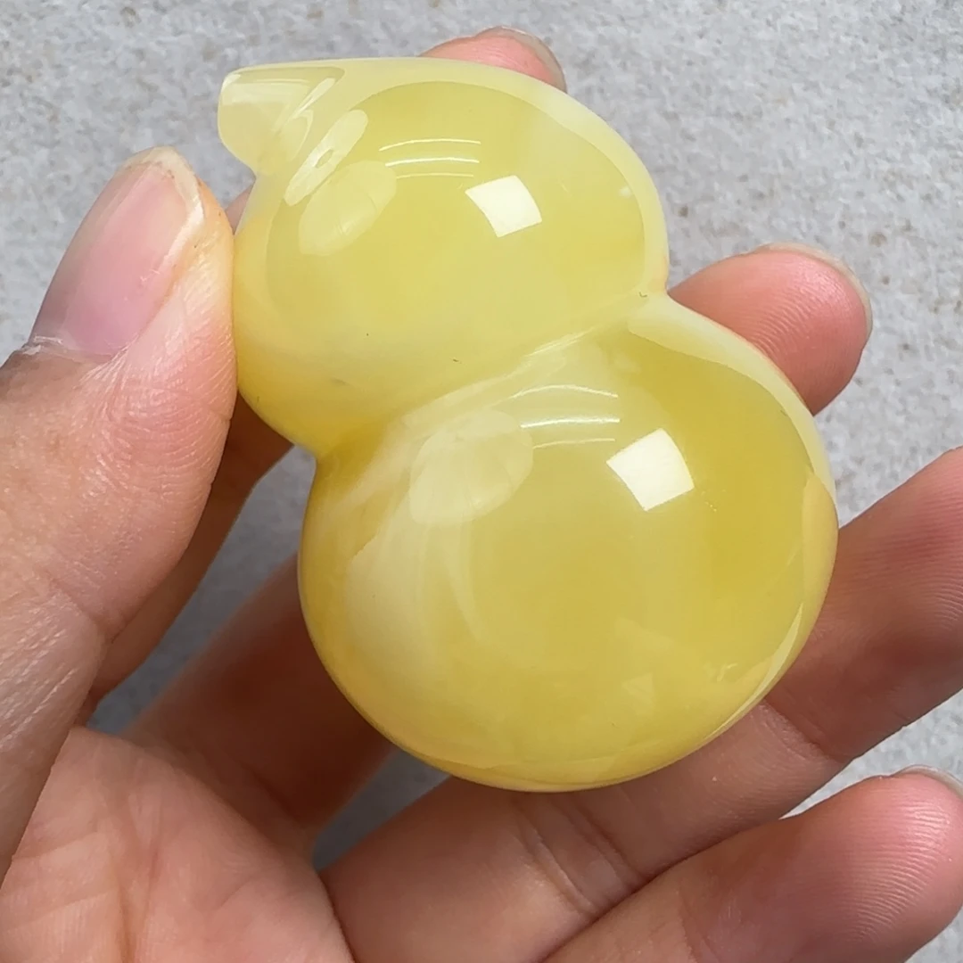 蜜蜡未镶嵌珠宝奇石