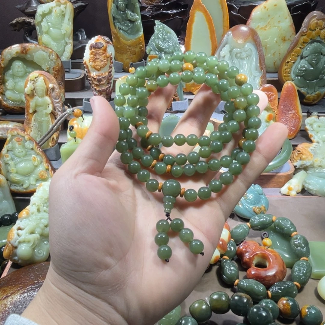 透闪石质玉未镶嵌珠宝奇石