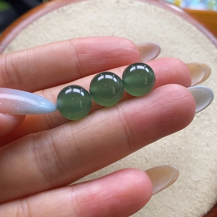 翡翠颈饰未镶嵌多样性发其一（只发一颗）