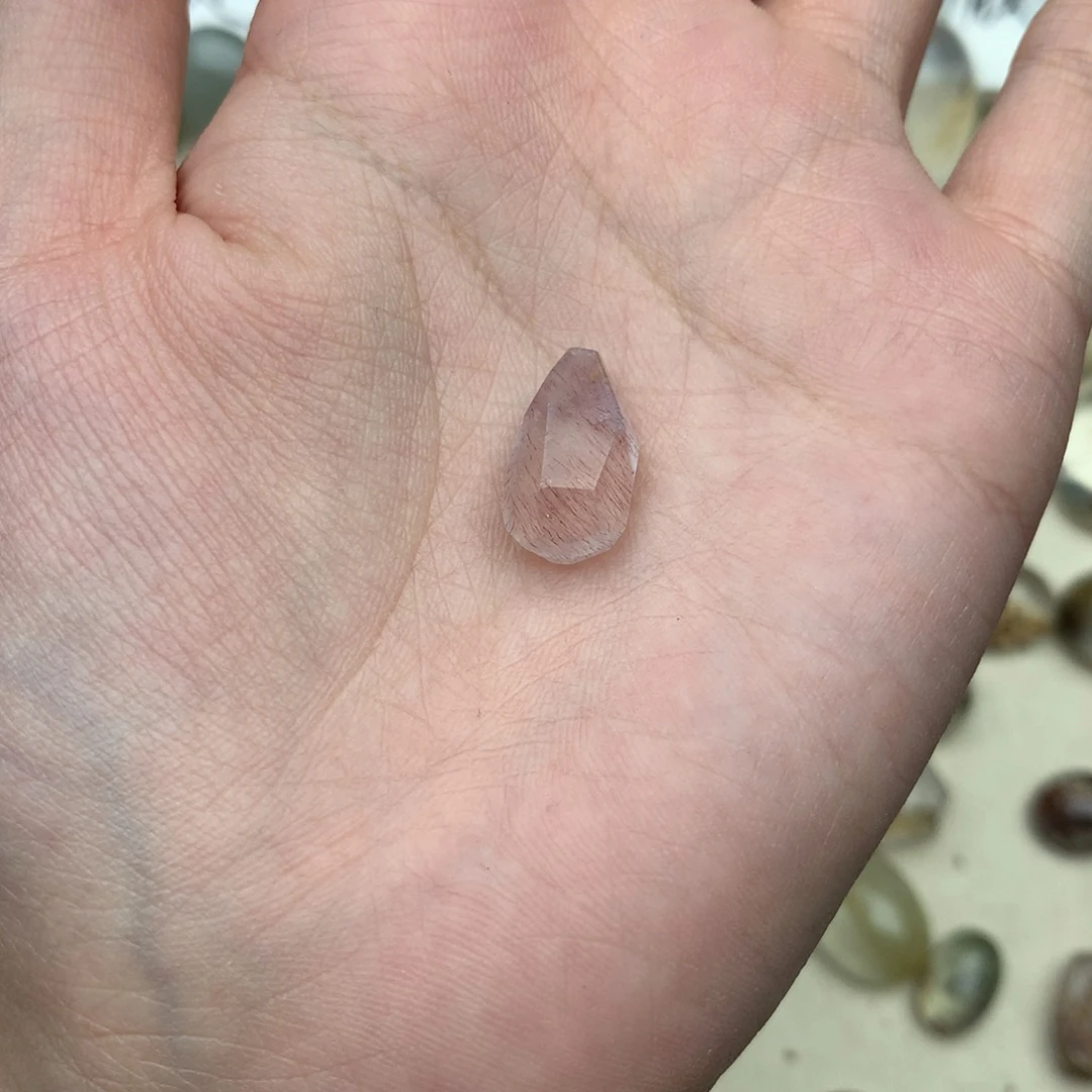 橙***子未镶嵌珠宝半成品水晶