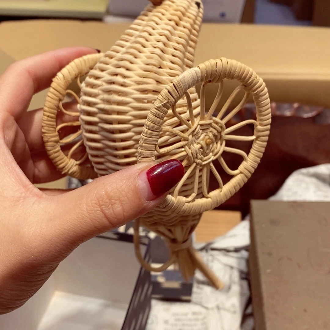 如图所示 观兰器物艼*