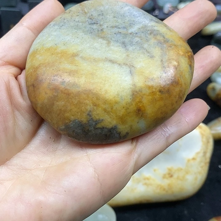 未镶嵌和田玉（糖玉）挂件