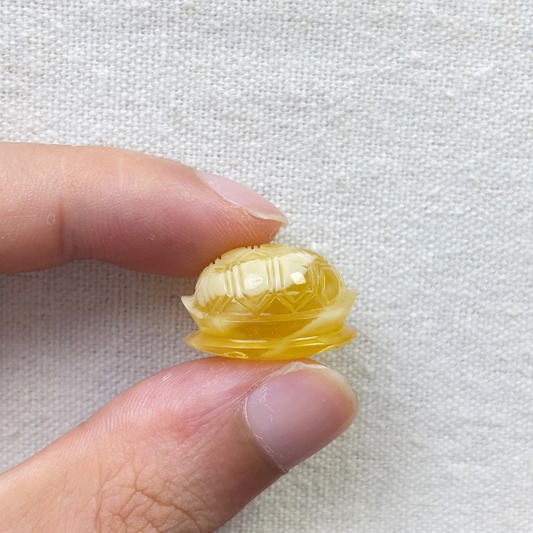 裸石琥珀未镶嵌富甲一方